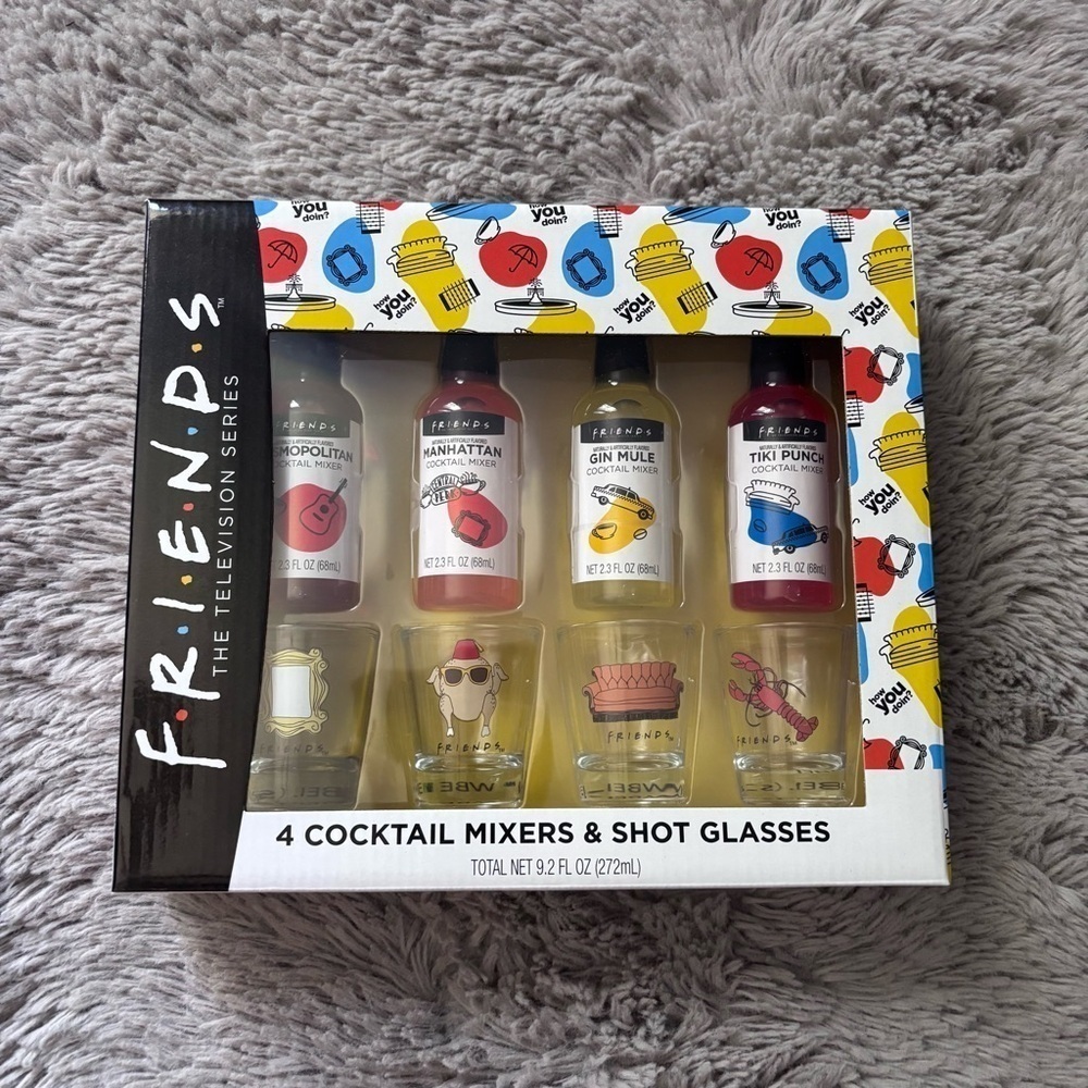 ⭐️⭐️⭐️FRIENDS the TV SHOW mixers and shot glass kit